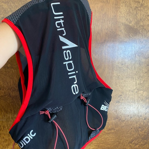 UltrAspire Big Bronco Vest - Picture 7 of 12